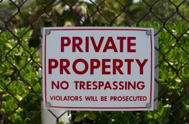 Top 10 funny no trespassing signs to inspire yours